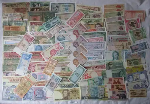 Sammlung mit 100 Banknoten aus aller Welt (105029)