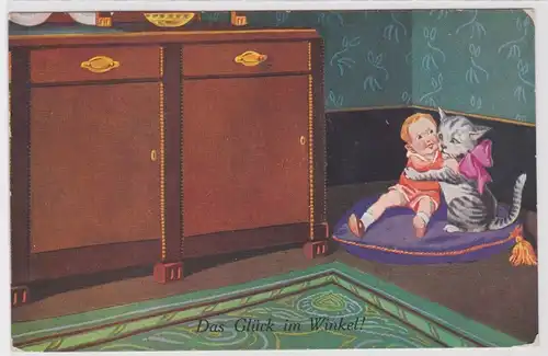 99722 Humor Ak "Das Glück im Winkel!" Kind und Katze schmusen in der Ecke 1929