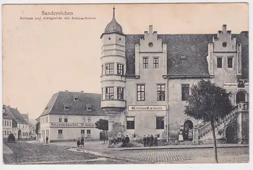 11810 Ak Sandersleben Rathaus und Amtsgericht mit Schloßstrasse 1910
