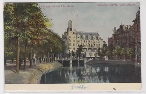 40974 AK Amsterdam - American Hotel, Gracht mit Uferpartie und Brücke 1906