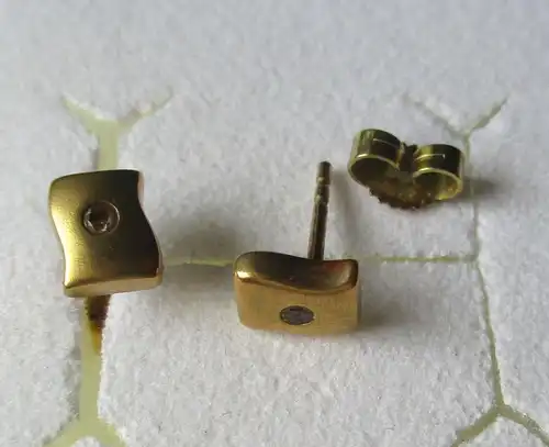 hochwertige 333er Gold Ohrringe mit kleinem Edelstein (153026)