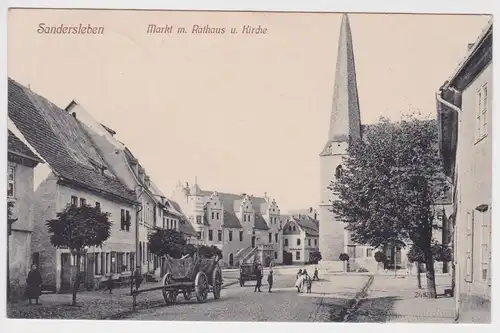 72766 Ak Sandersleben Markt mit Rathaus und Kirche 1912