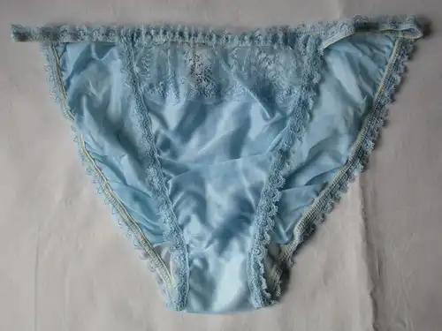 DDR Dessous Slip hellblau Spitze Dederon Größe 42 Marke Stretta (159722)