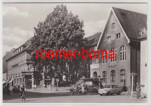 78971 Ak Finsterwalde Thälmannstraße mit Sparkasse und Post 1984