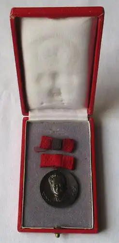 DDR Orden Fritz Heckert Medaille FDGB 900er Silber Bartel 2805 a (118640)