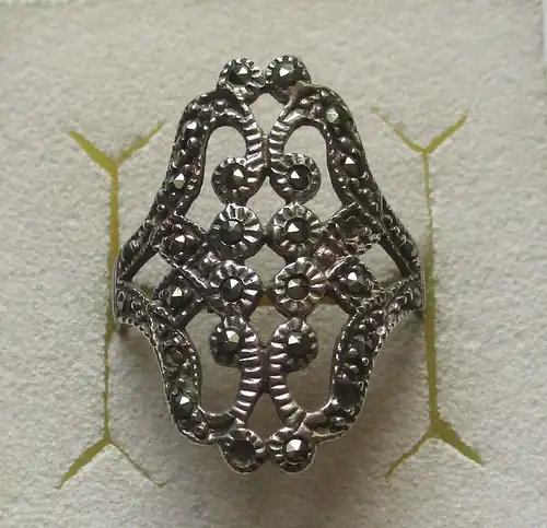 eleganter 925er Silber Ring mit glänzenden Schmucksteinen (123664)