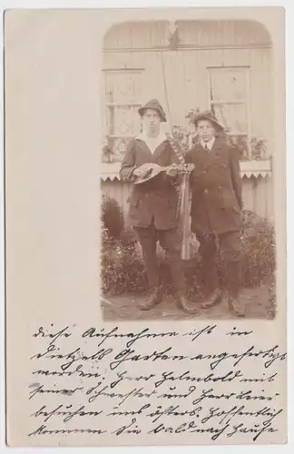 18511 Foto Ak Halle Saale 2 "Wandervögel" mit Laute 1915