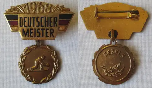 DDR Abzeichen Sport Deutscher Meister 1968 im Kegeln (162409)