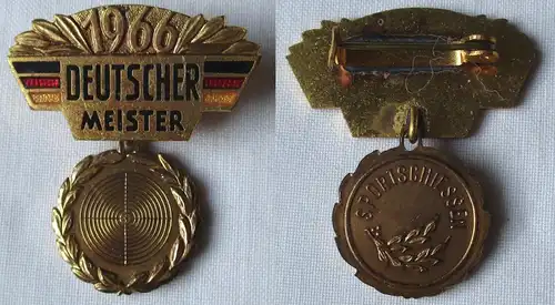 DDR Abzeichen Sport Deutscher Meister 1966 im Sportschiessen (162270)