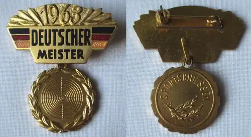 DDR Abzeichen Sport Deutscher Meister 1963 im Sportschiessen (162748)