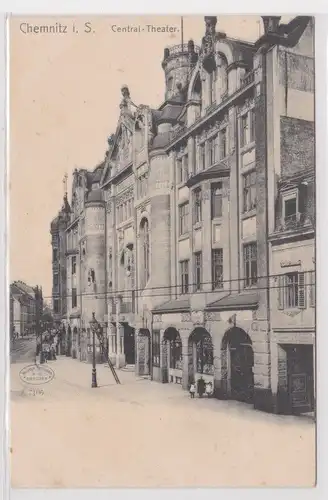 904690 Ak Chemnitz - Central Theater, Straßenansicht mit Geschäften um 1900