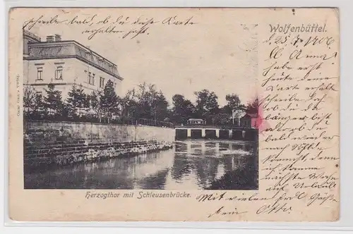 905807 Ak Wolfenbüttel - Herzogthor mit Schleusenbrücke 1906