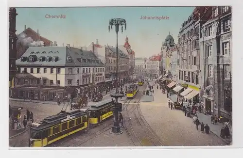 92561 Ak Chemnitz- Johannisplatz, Straßenansicht mit Straßenbahn und Geschäften
