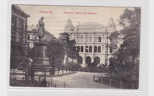 905974 Feldpost AK Chemnitz - Dresdner Bank und Rathaus, Straßenansicht 1917