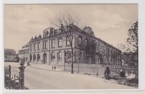 905516 Feldpost Ak Grüna - Hotel Claus, Straßenansicht mit Zaunpartie 1918