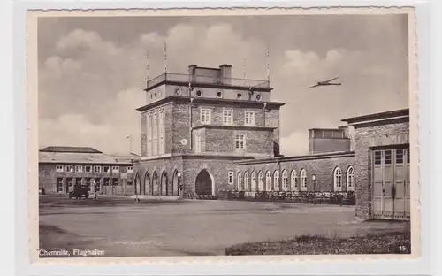 905945 Feldpost AK Chemnitz - Flughafen, Straßenansicht mit Flugzeug 1941