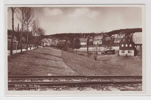 906246 Ak Grüna in Sachsen am Berg mit Eisenbahngleisen um 1930