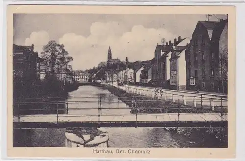 902102 AK Harthau Bezirk Chemnitz - Straßenansicht und Flusspartie um 1920