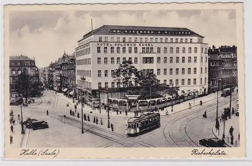 905548 AK Halle a. S. - Riebeckplatz, Straßenansicht mit Hotel Goldene Kugel