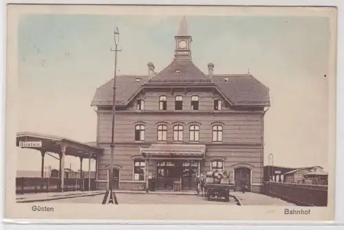 63645 AK Güsten - Bahnhof davor Fasslieferung per Kutsche 1931
