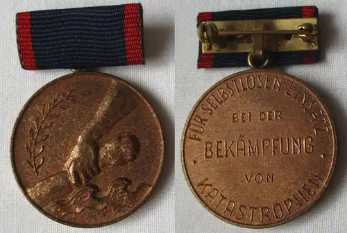 DDR Medaille selbstlosen Einsatz b.d. Bekämpfung von Katastrophen +Etui (119644)