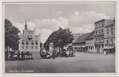 68766 Ak Peitz Niederlausitz Marktplatz mit Litfasssäule1938