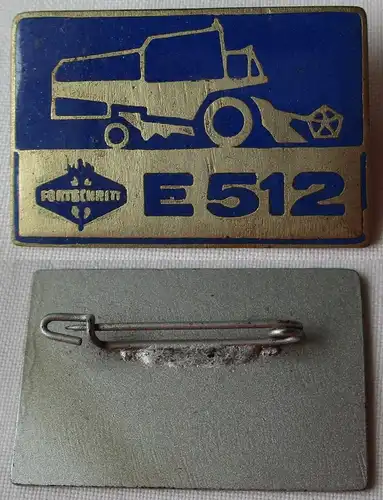emailliertes DDR Abzeichen VEB Kombinat Fortschritt Mähdrescher E 512 (140193)