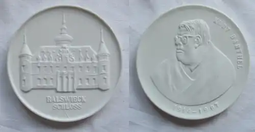 DDR Porzellan Medaille Ralswieck Schloss - Kurt Barthel 1914 - 1967 (148662)