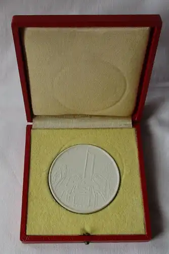 DDR Meissner Porzellan Medaille 20 Jahre DDR Leipzig (114142)