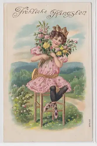 74709 Präge AK Fröhliche Pfingsten! Kind mit Blumensträußen auf Hocker 1909