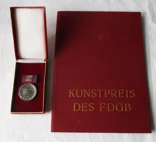 DDR Kunstpreis des FDGB, vernickelt, Bartel Nr. 2809b mit Urkunde 1989 (156707)