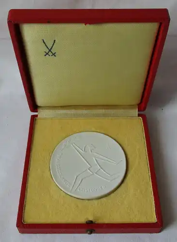 DDR Porzellan Medaille Im friedlichen Wettstreit stärkt eure Kraft (116472)