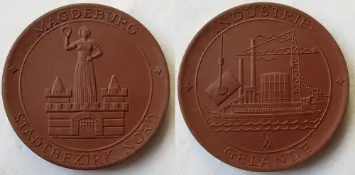 DDR Medaille Meissner Porzellan Magdeburg Stadtbezirk Nord Industriegel.(149890)