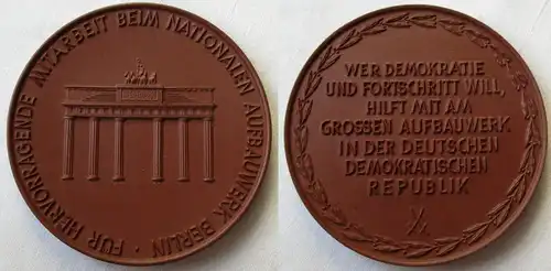 DDR Medaille hervorr. Mitarbeit beim Nationalen Aufbauwerk (NAW) Berlin (149577)