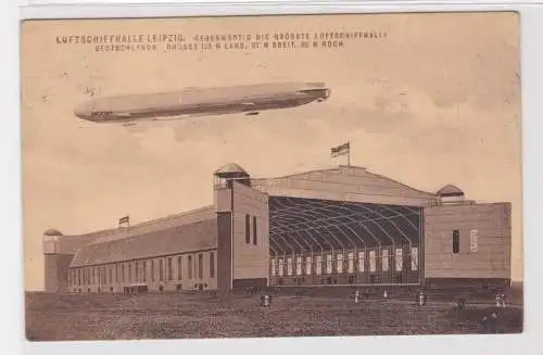 900785 Ak Leipzig Luftschiffhalle mit Zeppelin 1914
