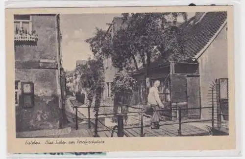 53757 Ak Eisleben Böse Sieben am Petrikirchplatz um 1930