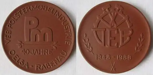 DDR Porzellan Medaille VEB Polstermöbelindustrie Oelsa Rabenau 1948-88 (145107)