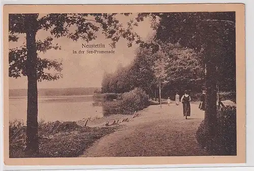 908321 Ak Neustettin Szczecinek in der See-Promenade um 1930