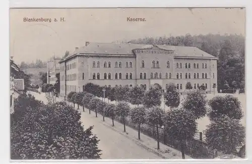 38082 Ak Blankenburg am Harz Kaserne 1910