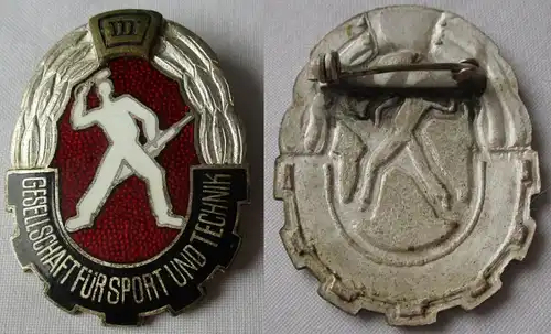 altes emailliertes DDR Mehrkampfabzeichen der GST Stufe III in Silber (118235)