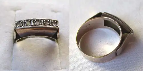 Wunderschöner 333er Gold Ring mit 5 kleinen Steinen (118581)