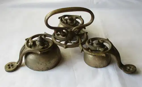 Antikes Gestell mit 3 Glocken, Rezeptionsglocke, Tischglocke um 1920 (114869)