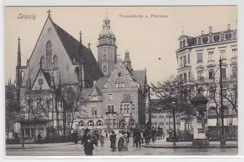 73817 Ak Leipzig - Thomaskirche und Pfarrhaus um 1910