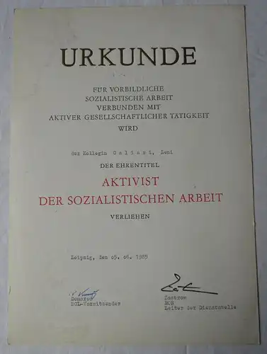 DDR Urkunde Aktivist der sozialistischen Arbeit Leipzig 5. Juni 1985 (118574)