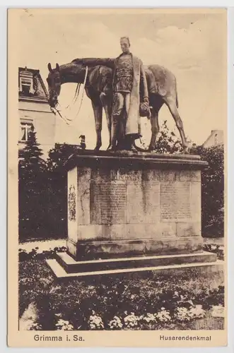 95367 Ak Grimma in Sachsen - Husarendenkmal 1942