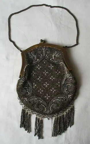 traumhafte Operntasche Abendtasche mit elegantem Muster um 1930 (120925)