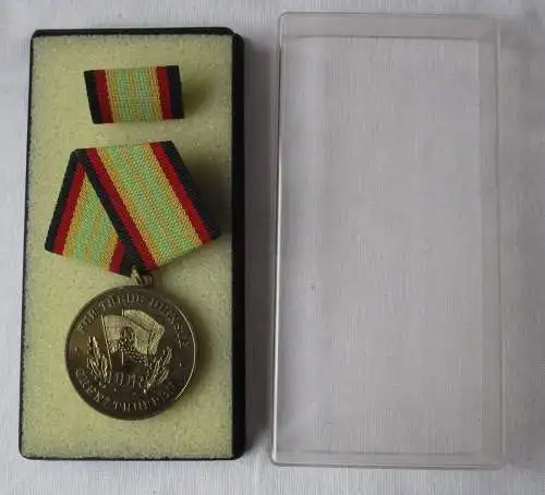DDR Medaille treue Dienste in der Grenztruppen in Gold 284 d (106749)