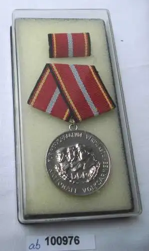 DDR Verdienstmedaille der NVA Nationale Volksarmee in Silber (100976)