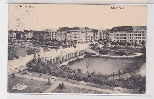 52427 AK Schöneberg - Stadtpark mit Teichpartie 1915