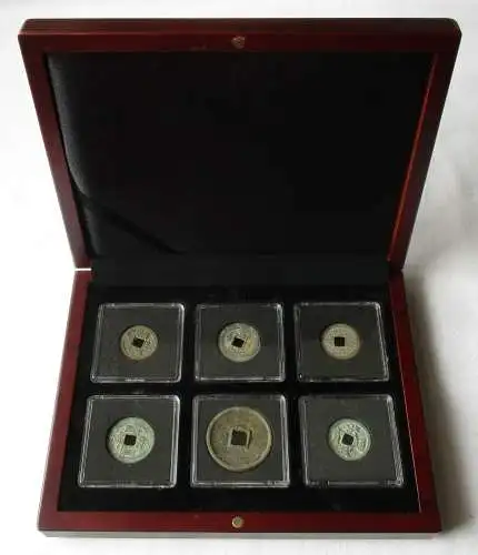 Sammlung 6 antike chinesische Cash Münzen im Holzetui China Dynastie (133323)